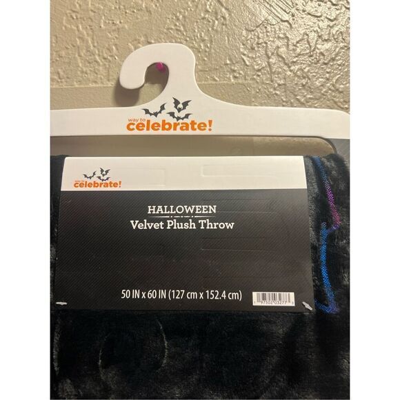 Halloween Velvet Plush Throw Black With Rainbow Ghosts 50” X 60” NEW - Picture 3 of 5